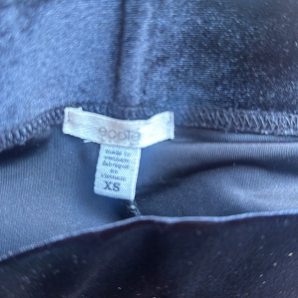 Urban Outfitters velvet skirt - Picture 3 of 3